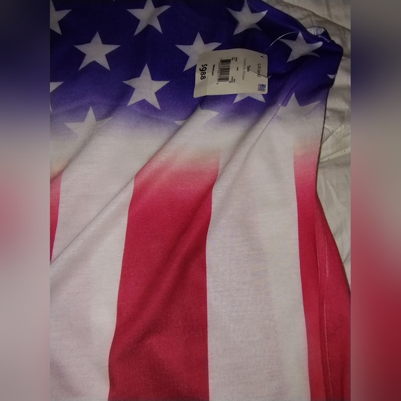 red white and blue American flag sleeveless tank size XL ***NWT*** - Picture 3 of 4